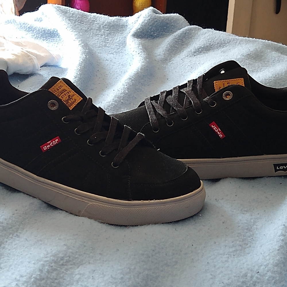 Levi Strauss tennis shoes